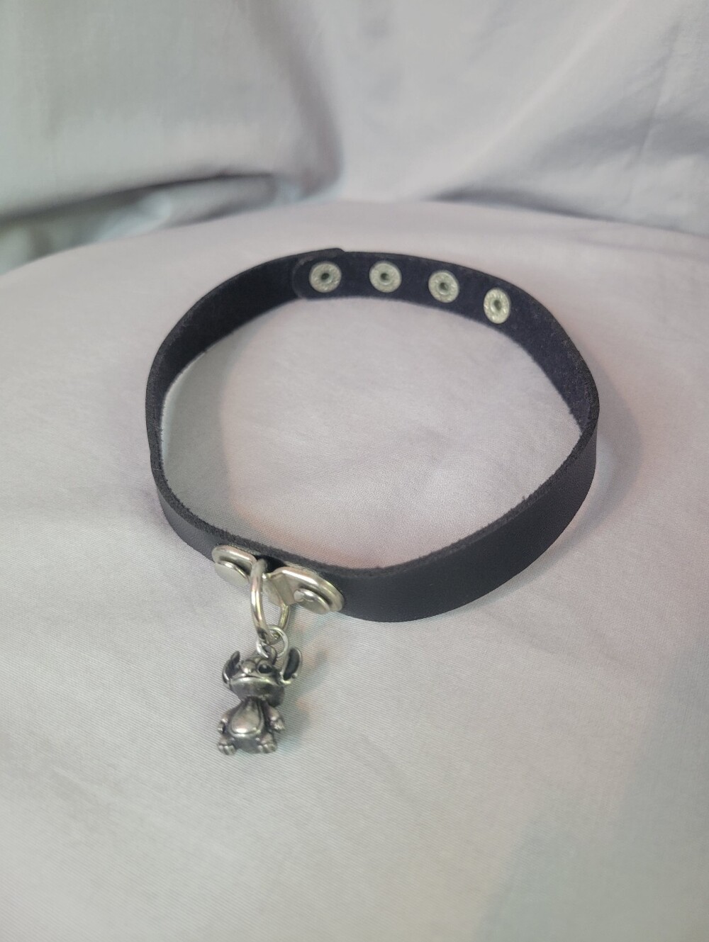 Hot Topic Black Choker with Silver Toned Disney Lilo And Stitch Charm